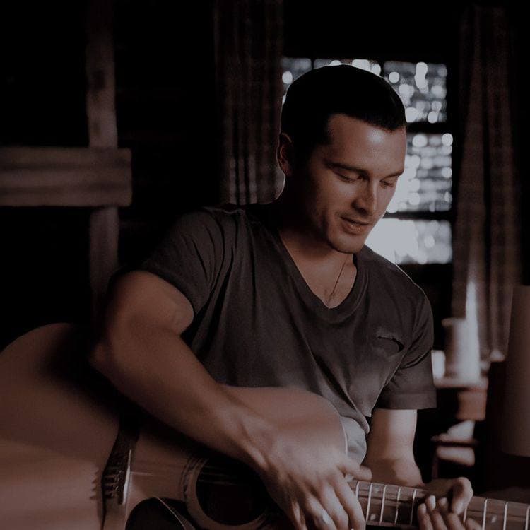 Mongrels - Michael Malarkey 