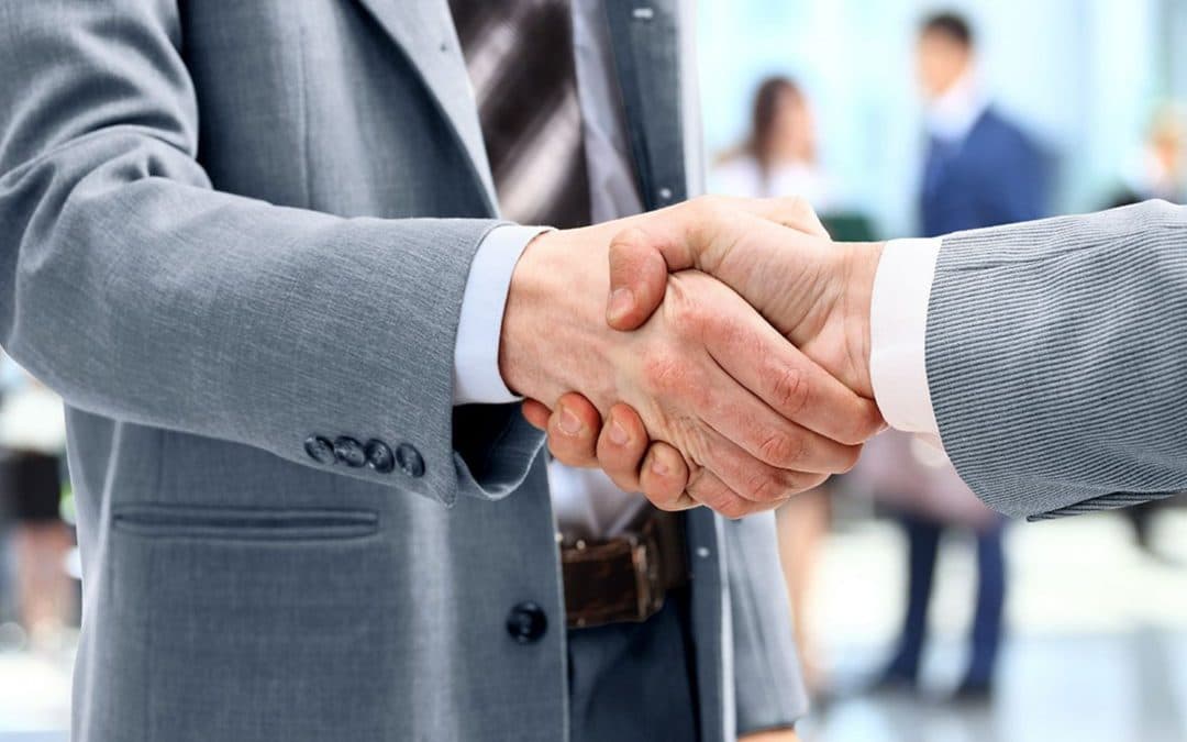 صحبت و دوست شدن با افراد خارجی چه مزایایی دارد؟