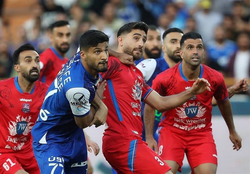 کریم اسلامی: قضاوت‌ بازی‌های ما مقابل پرسپولیس و استقلال شبهه‌برانگیز بود