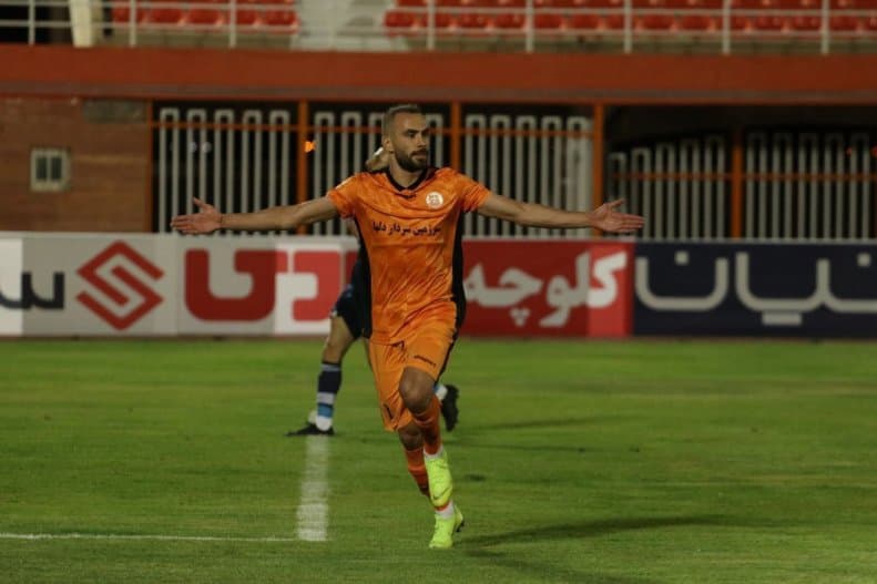 رستمی: تمام تمرکزمان را روی پرسپوليس می‌گذاریم