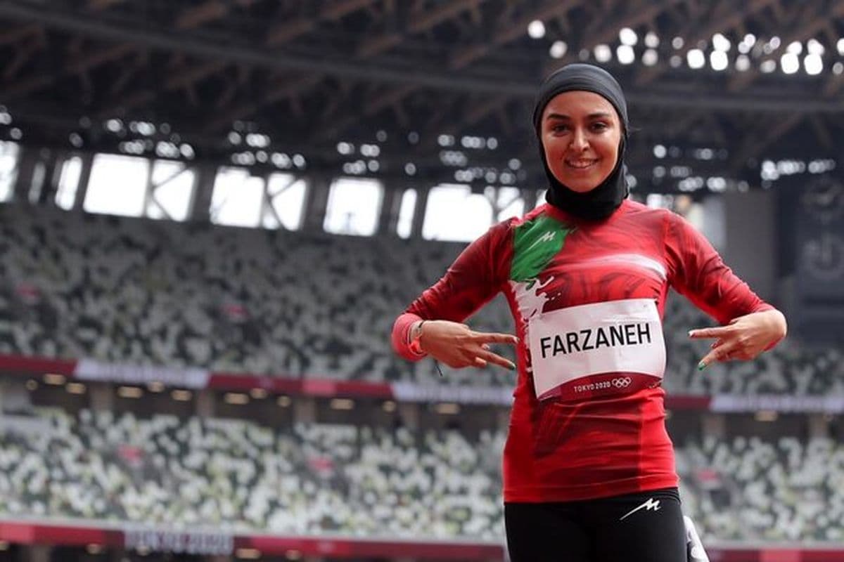 دختر باد از جیب پول مربی را داد! / خزایی: فرزانه فصیحی طبق مصوبه پاداش گرفت