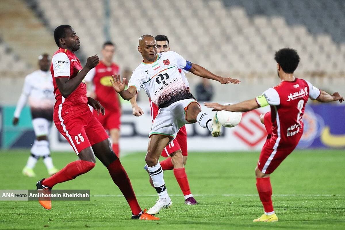 علیزاده: قرعه سپاهان خیلی آسان‌تر از استقلال و پرسپولیس است/ الان وقت جریمه در استقلال نیست