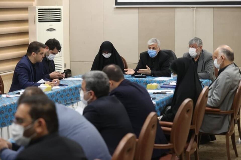 برگزاری جلسه هماهنگی حضور زنان در ورزشگاه‌ها با حضور وزیر ورزش/ سجادی: کرامت زنان باید حفظ شود