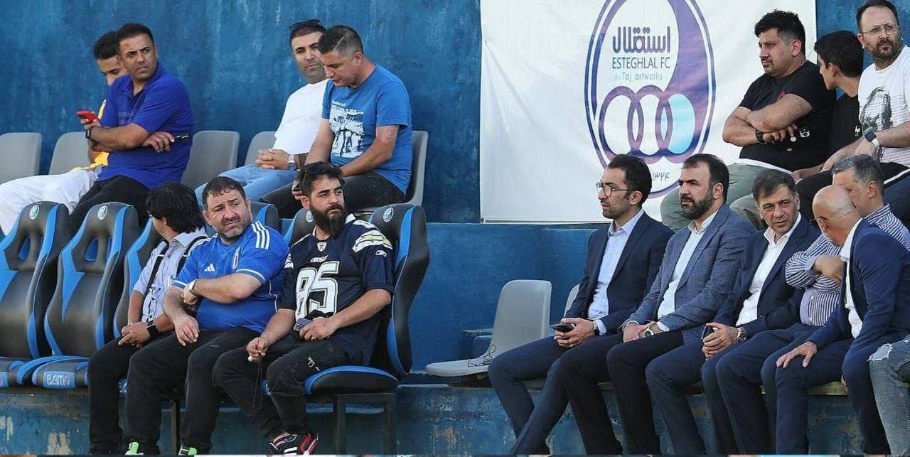 هانی کرده را خبرنگاران به تمرین استقلال آورده بودند؟