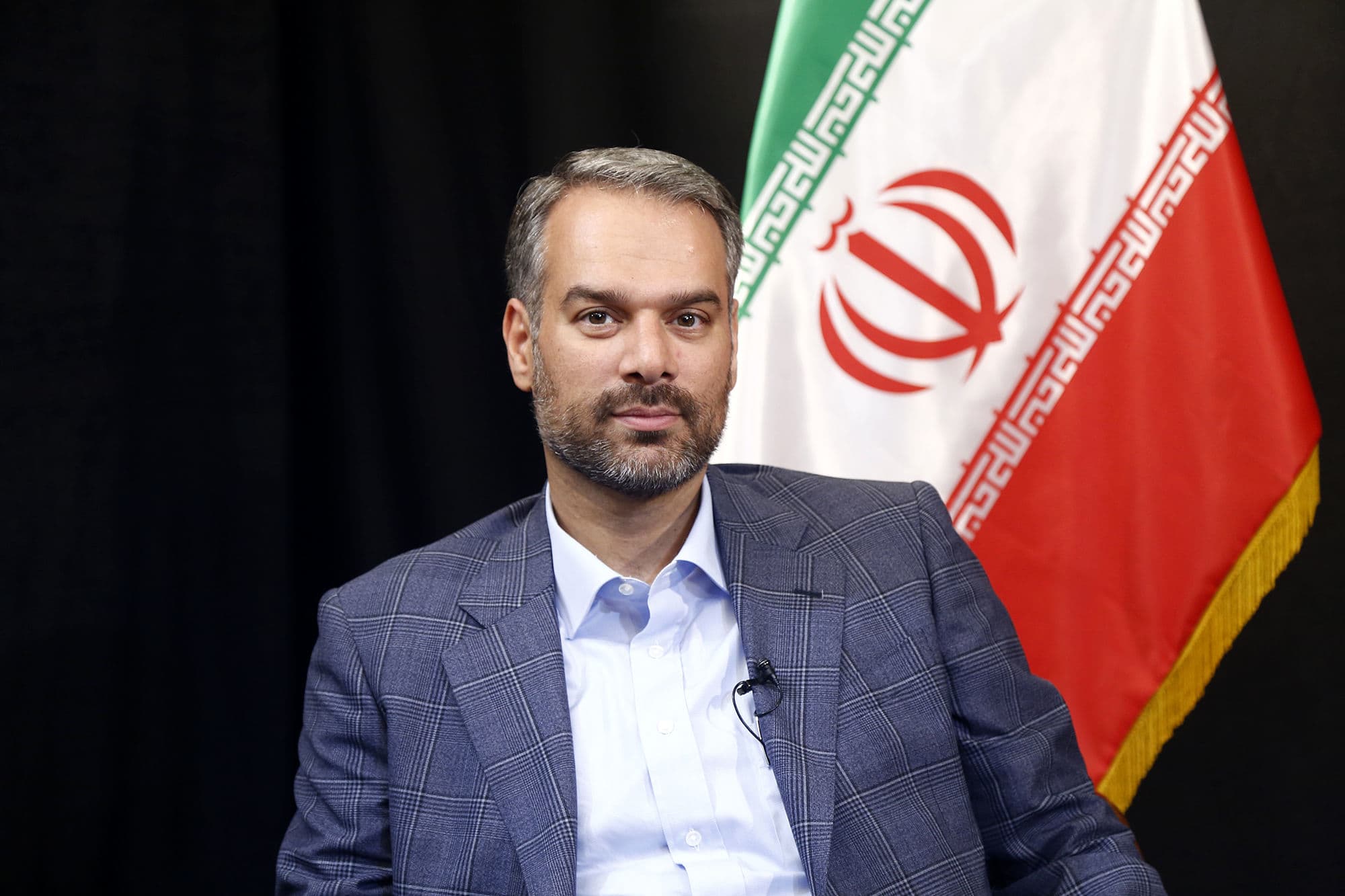 ابعاد جدید از ماجرای واردات خودرو به دست بازیکنان؛ نماینده مجلس: شنیده‌ام برخی مدیران هم این کار را کردند!