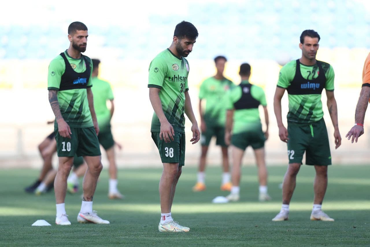 اعتراض سرخ ها؛ پرسپولیس یک روز کمتر از استقلال تمرین می کند