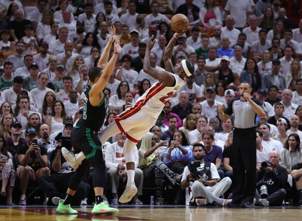 بسکتبال NBA | حرارت سوزان میامی سلتیکس را به آتش کشید 