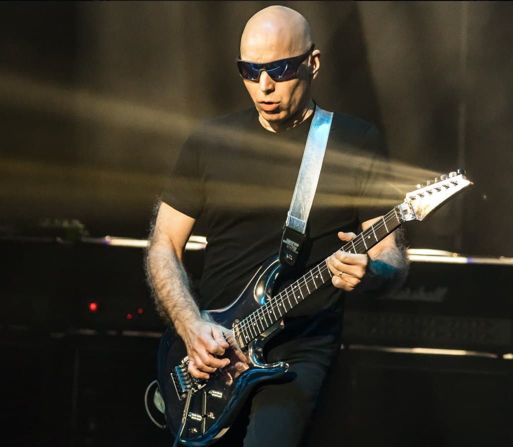 آهتگ Joe Satriani - All Alone