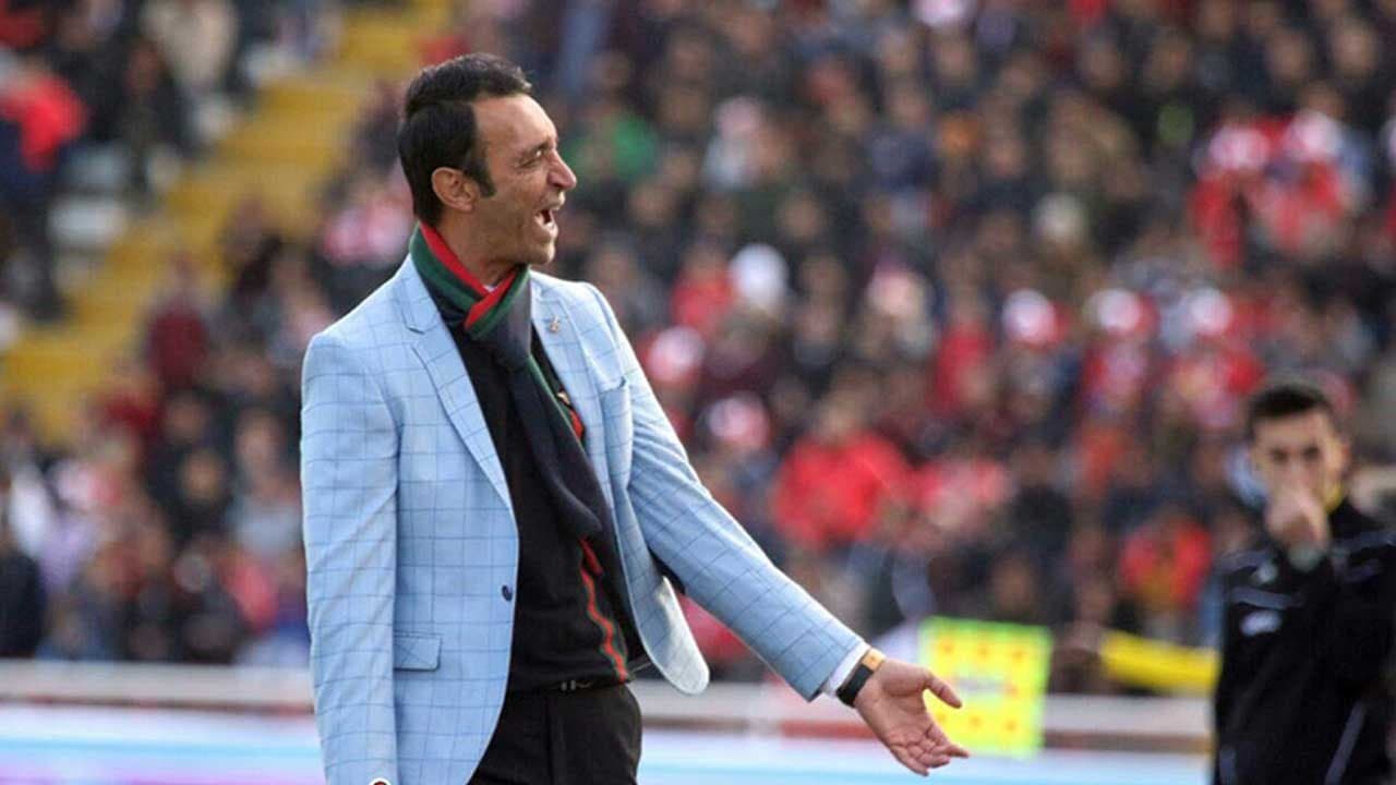 رضا عنایتی: استقلال تلخی شکست دربی را فراموش کند؛ آنها هنوز شانس قهرمانی دارند