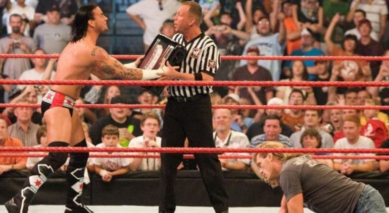 پلی به گذشته WWE؛ خطرناک‌ترین بازی تاریخ، بهترین پروموی معاصر و اولین قهرمانی جهان