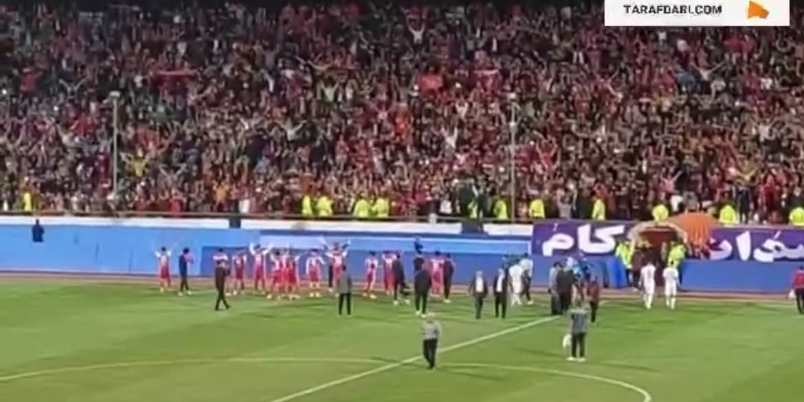 تشویق ایسلندی هواداران و همراهی بازیکنان با آنها بعد از پایان بازی / فیلم