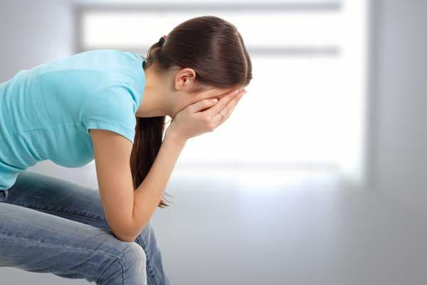 مشکل (( کمبود اعتماد به نفس )) خیلی از مخاطرات و مشکلات رو در زندگی فردی و اجتماعی انسان بوجود میاره...علائم و نشانه های شایع این مشکل .......