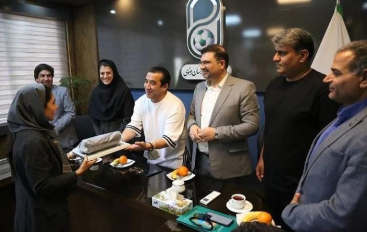 یاغی جلوی اصولی درآمد / قهرمانی برای ریاست ثبت‌نام می‌ کند!