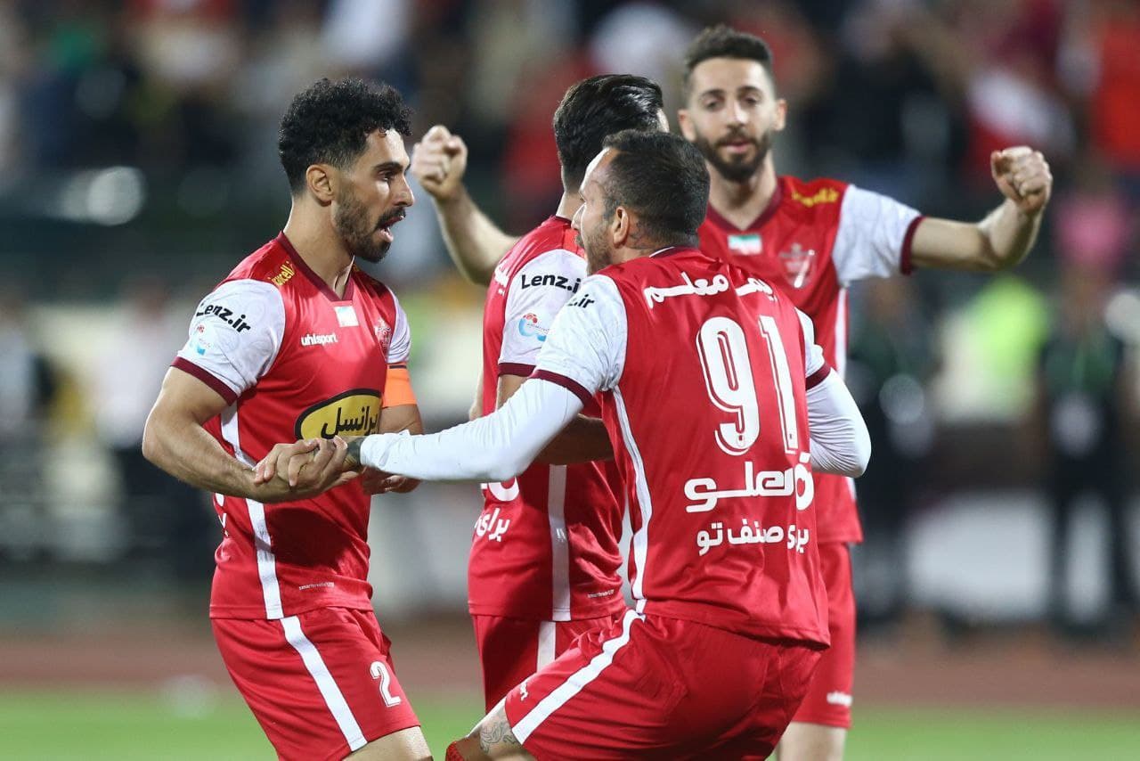 پیشکسوت پرسپولیس: برخی تیم ها خودشان صدر جدول را از دست دادند و حالا بهانه می آورند