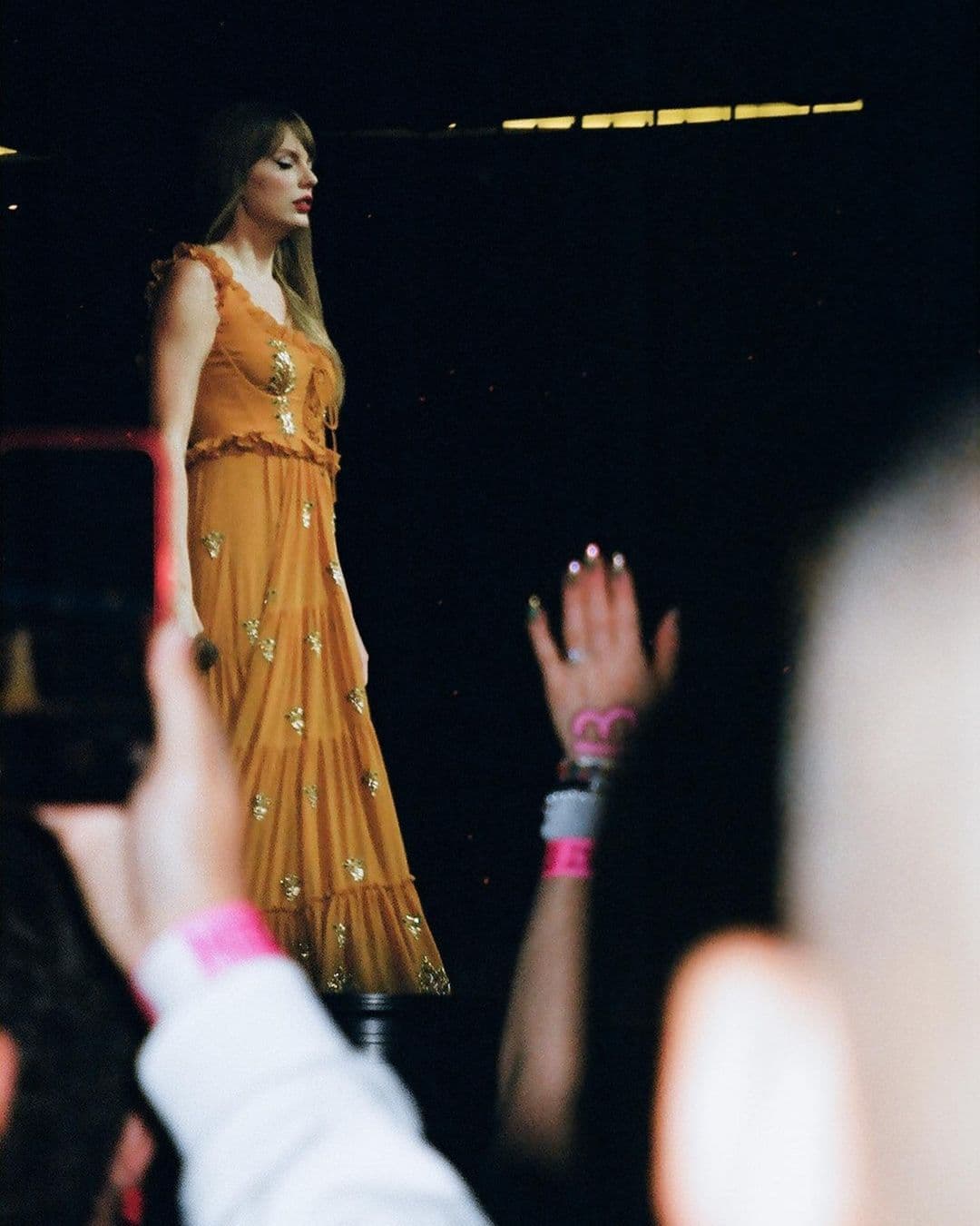 (Willow (live at the eras tour از Taylor swift 