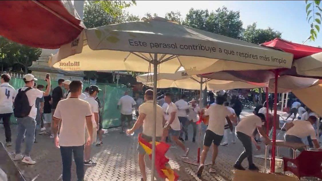 درگیری میان اولتراهای رئال مادرید و اوساسونا در آستانه فینال کوپا دل ری / عکس