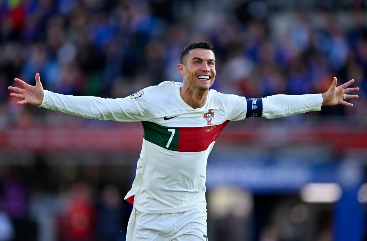 پرتغال 1-0 ایسلند؛ سوغات کاپیتان از سرزمین یخی در شب جاودانگی