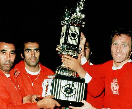 رضا درویش خواستار انتقال نسخه اصلی جام تخت جمشید به موزه پرسپولیس است؛ پرسپولیس پرافتخار ترین تیم جام تخت جمشید است و بخاطر شباهت این جام به لوگوی پرسپولیس میخواهد  این جام در موزه پرسپولیس باشد گفته میشه این جام در اختیار باشگاه منحل شده پاس است