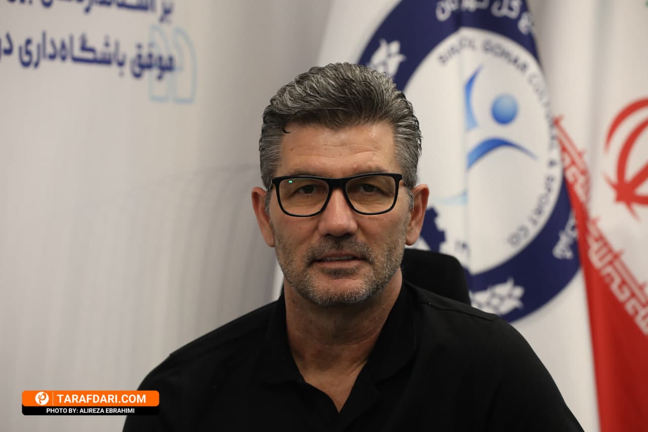 مارینوس اوزونیدیس: اتفاقات بازی با پرسپولیس را فراموش کردم؛ یک اشتباه بود، تمام شد و رفت!