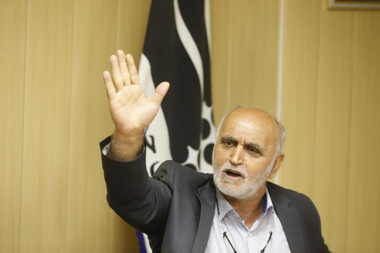 کاظم اولیایی: مدیران آفت فوتبال شده اند/ سردبیر طرفداری: از دلال ها بدتر مدیران فوتبال ما هستند!