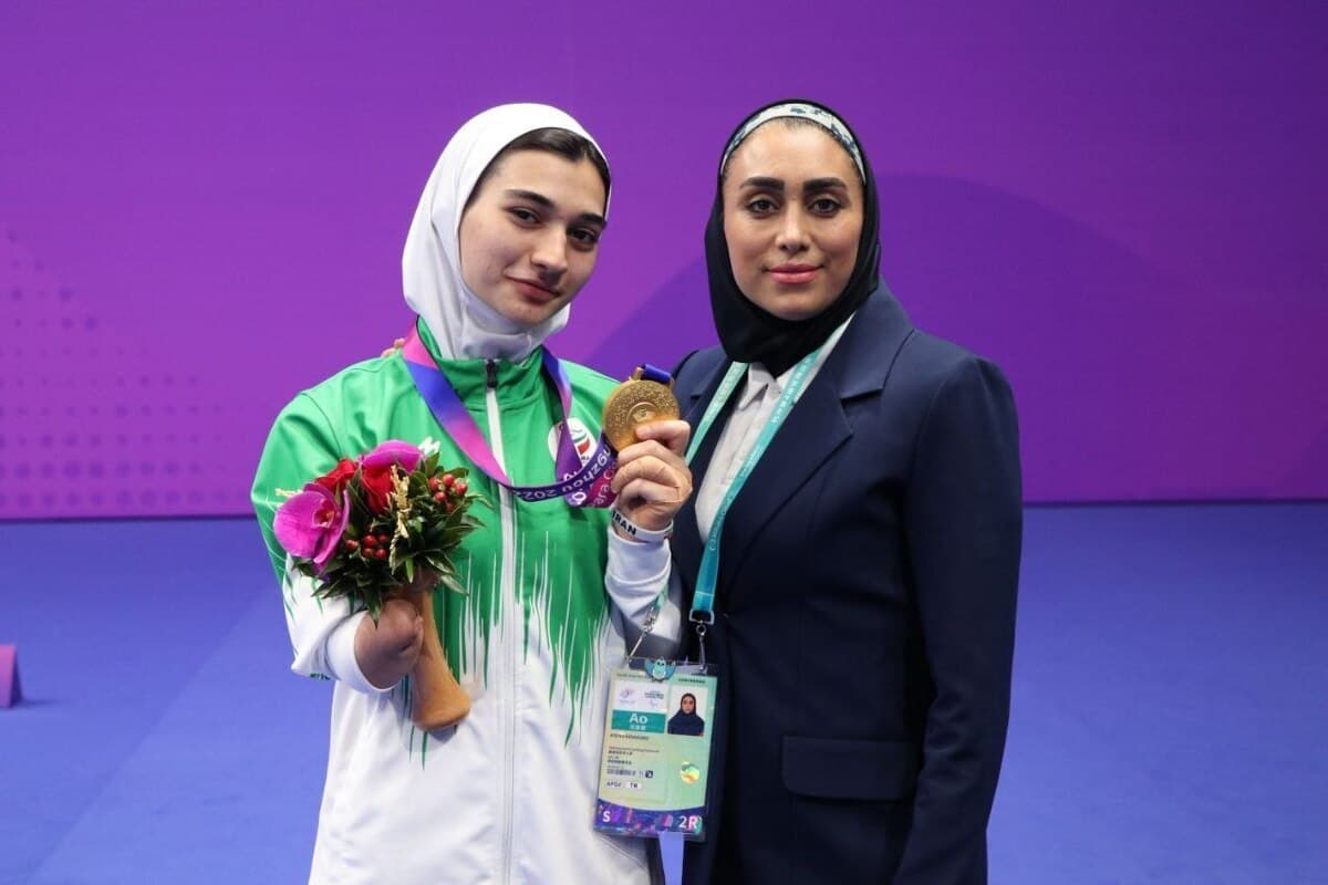 بانوی قهرمان پاراآسیایی مقابل دوربین طرفداری: بزرگترین مشوقم مُرد و مدالم را ندید! / ویدیو