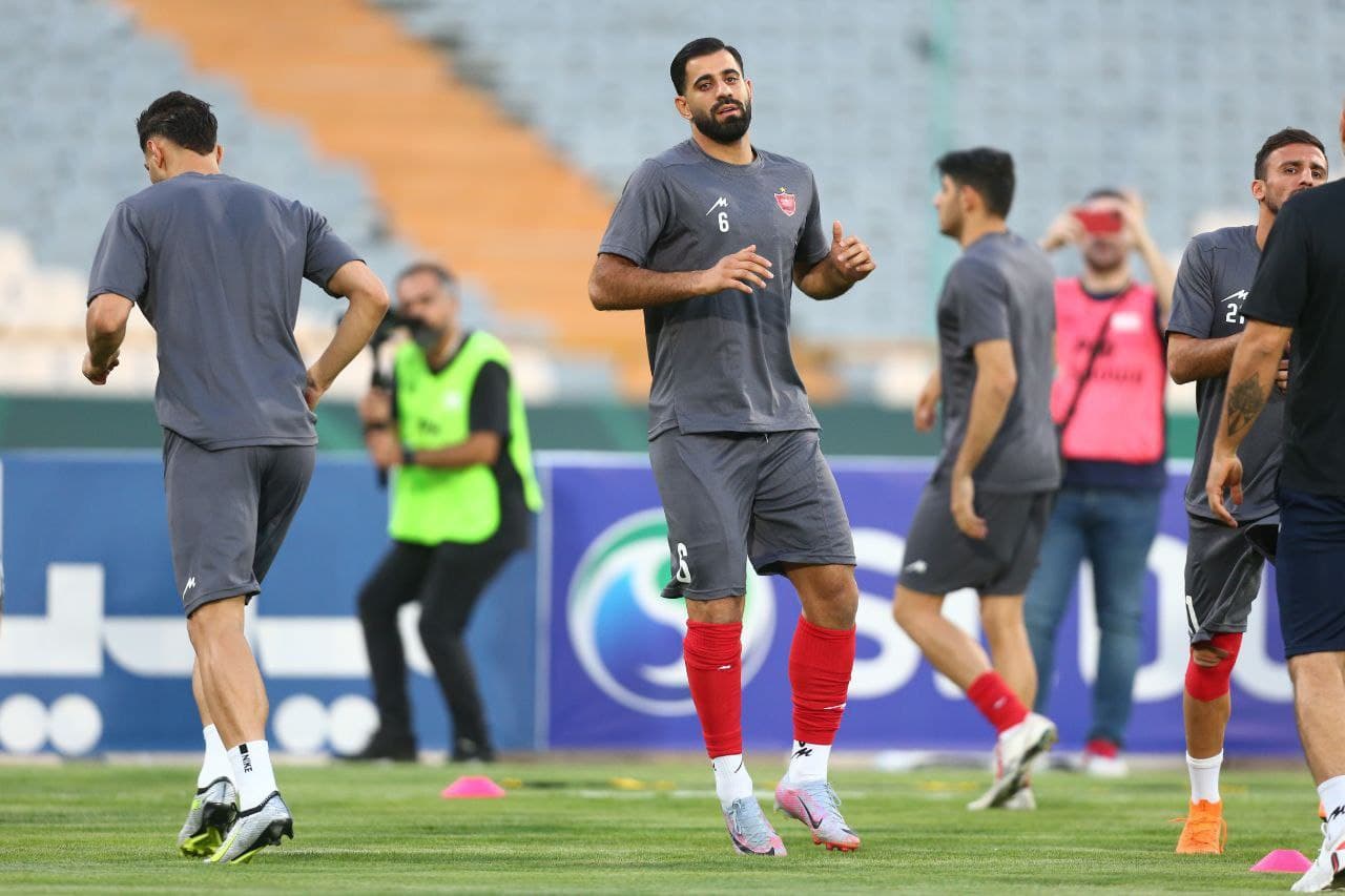 سلفی کنعانی زادگان با هواداران اندک پرسپولیس در آزادی + عکس