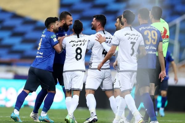 جواد نکونام تمام بازیکنانش را برابر گل گهر تست کرد