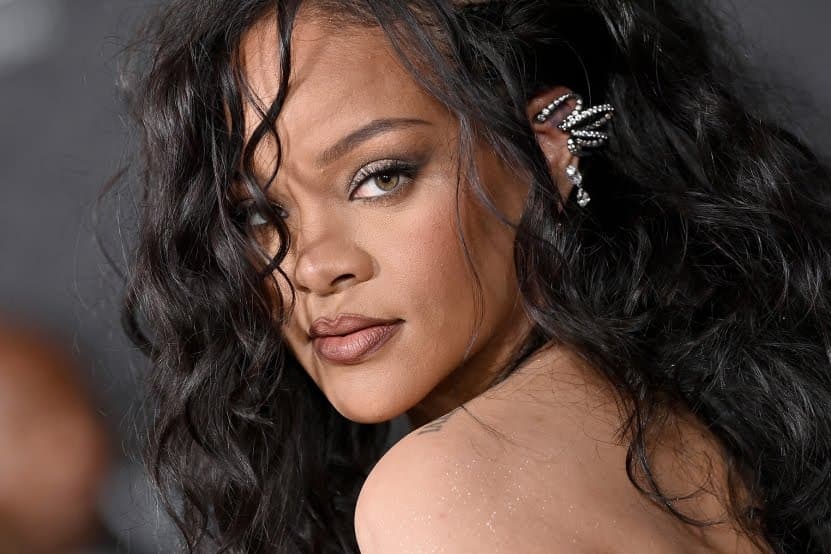 Rihanna (ریانا) - Only Girl In The World (تنها دختر جهان)