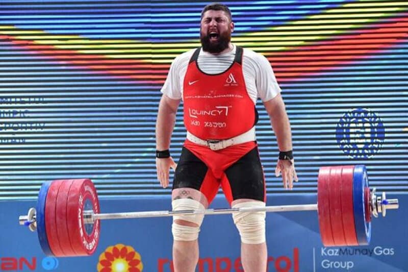 لاشا تالاخادزه بهترین وزنه بردار تاریخ شد
