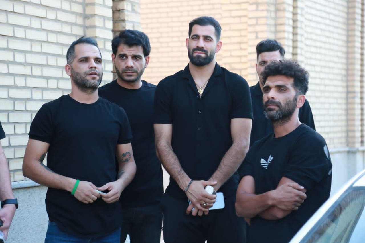 حضور محمدحسین کنعانی زادگان در مراسم خاکسپاری بازیکن نفت آبادان + عکس