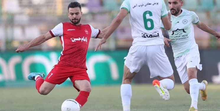 داور بازی ذوب آهن مقابل پرسپولیس مصدوم شد، تغییر کرد!