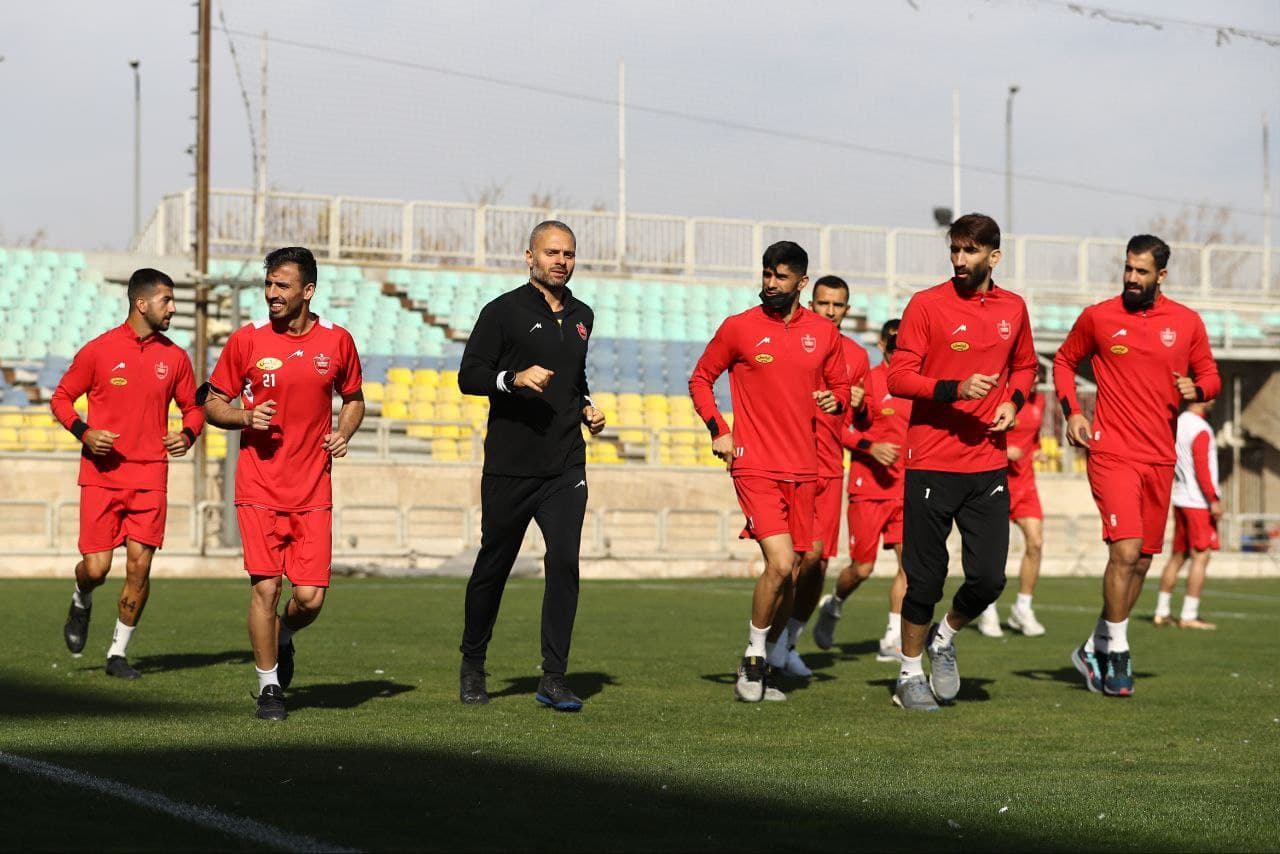 کاپیتان برگشت؛ مهمان ویژه در تمرین پرسپولیس + عکس