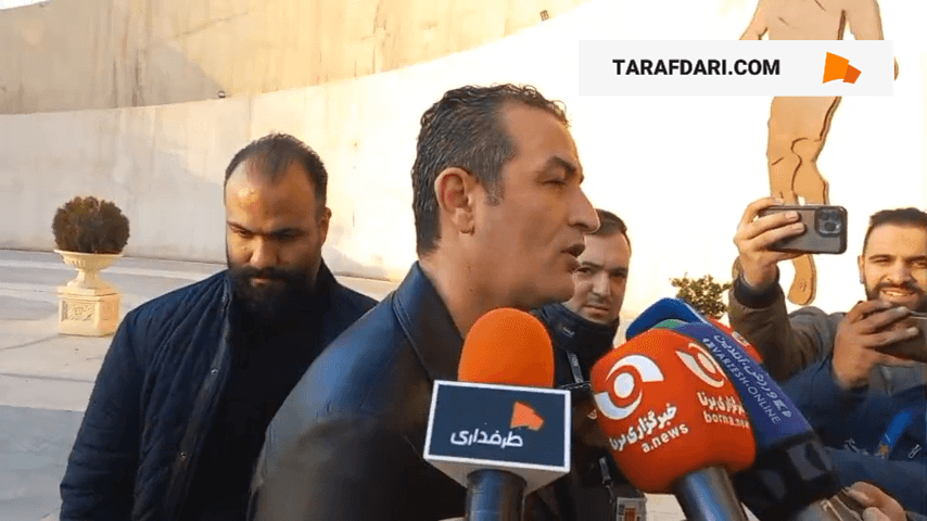 فقط پوزخند؛ پاسخ پرویز برومند به کسر و بازگشت امتیازات پرسپولیس و سپاهان / فیلم