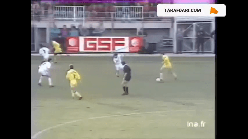 اولین گل دوران حرفه ای زین‌ الدین زیدان با پیراهن کان فرانسه (1991/2/10) / فیلم