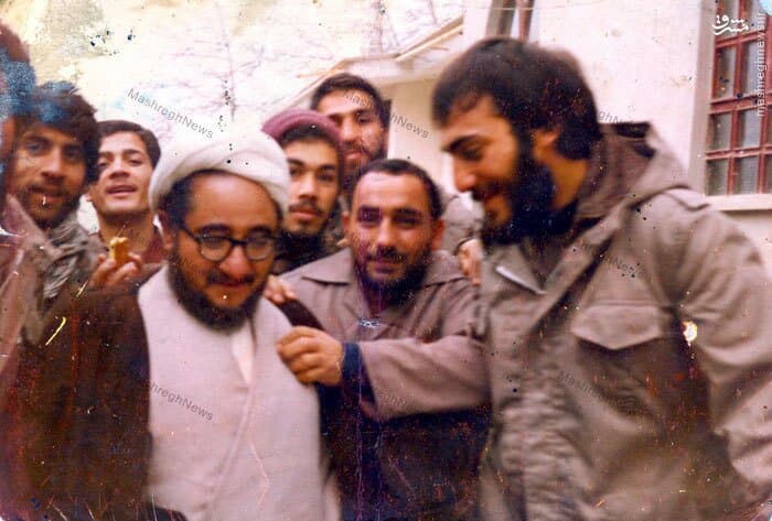 وزیر دادگستری گفت خلخالی تپانچه‌اش را درآورد و به پیشانی هویدا شلیک کرد/گفته بودم درب‌های منتهتی به سلول هویدا قفل شود اما...