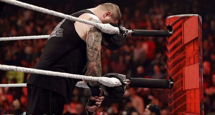ناراحتی کوین اونز از تیم نویسندگان WWE؛ به قهرمانی ما بها ندادند
