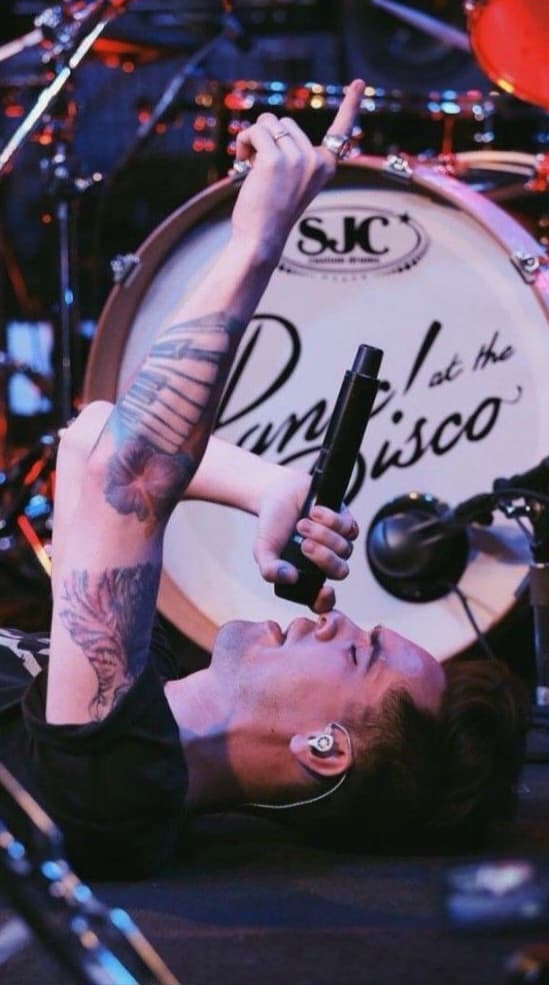 دانلود آهنگ Panic! At The Disco - Let's Kill Tonight