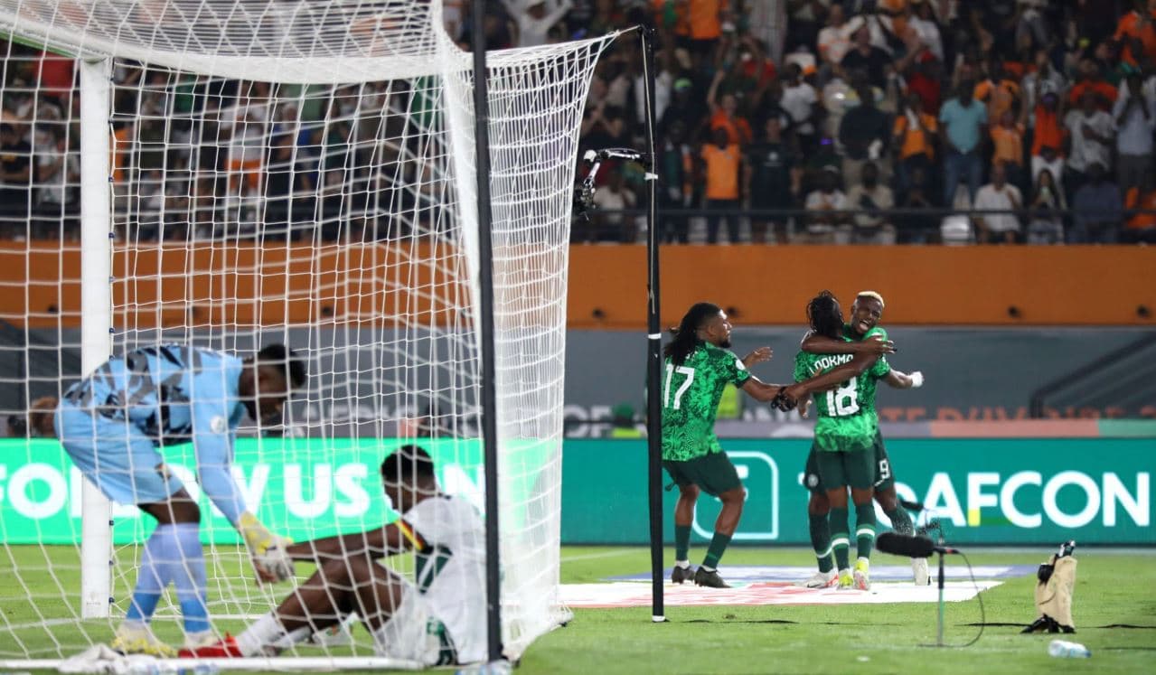 نیجریه 2-0 کامرون؛ شیری در چنگال عقاب