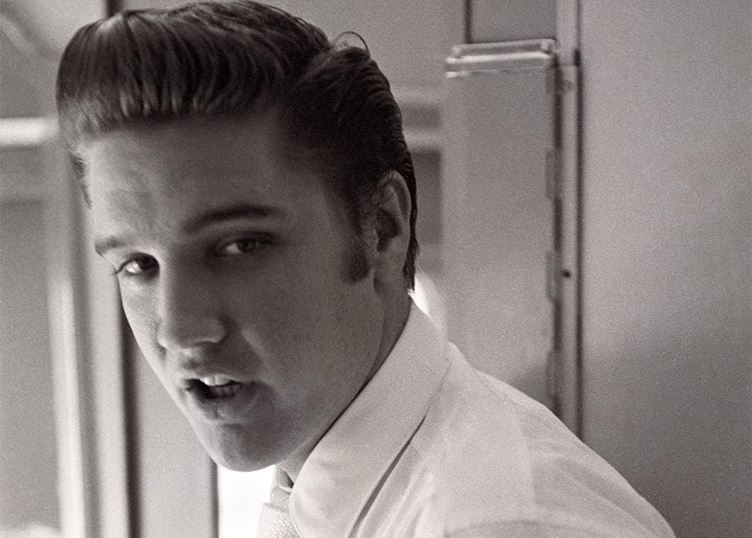 دانلود آهنگ Can’t Help Falling In Love از Elvis Presley