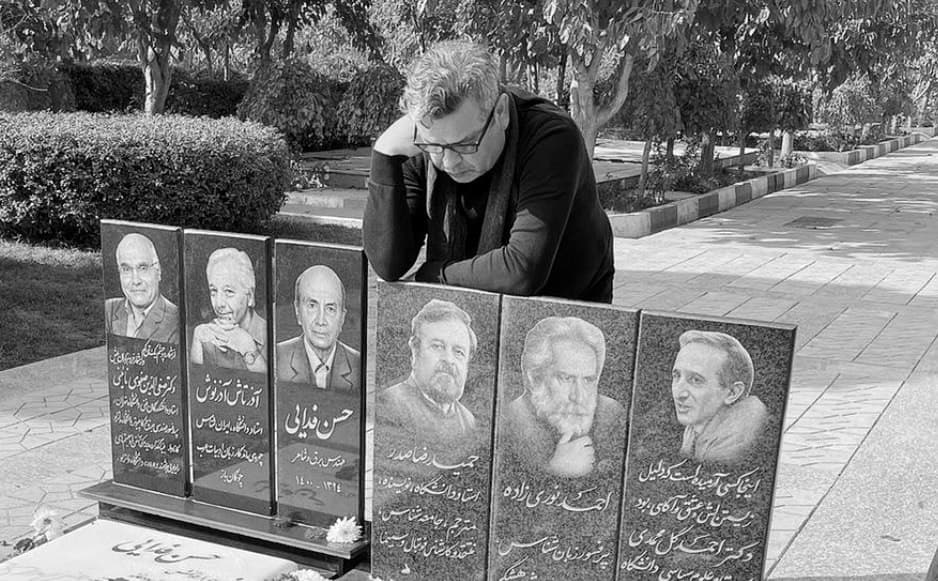 سه سال گذشت