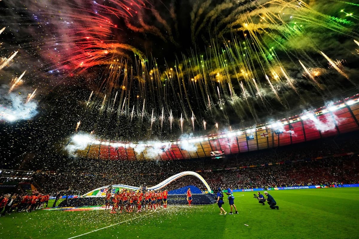 لاروخا بر بام اروپا؛ جشن قهرمانی اسپانیا در یورو 2024 / تاپ شات