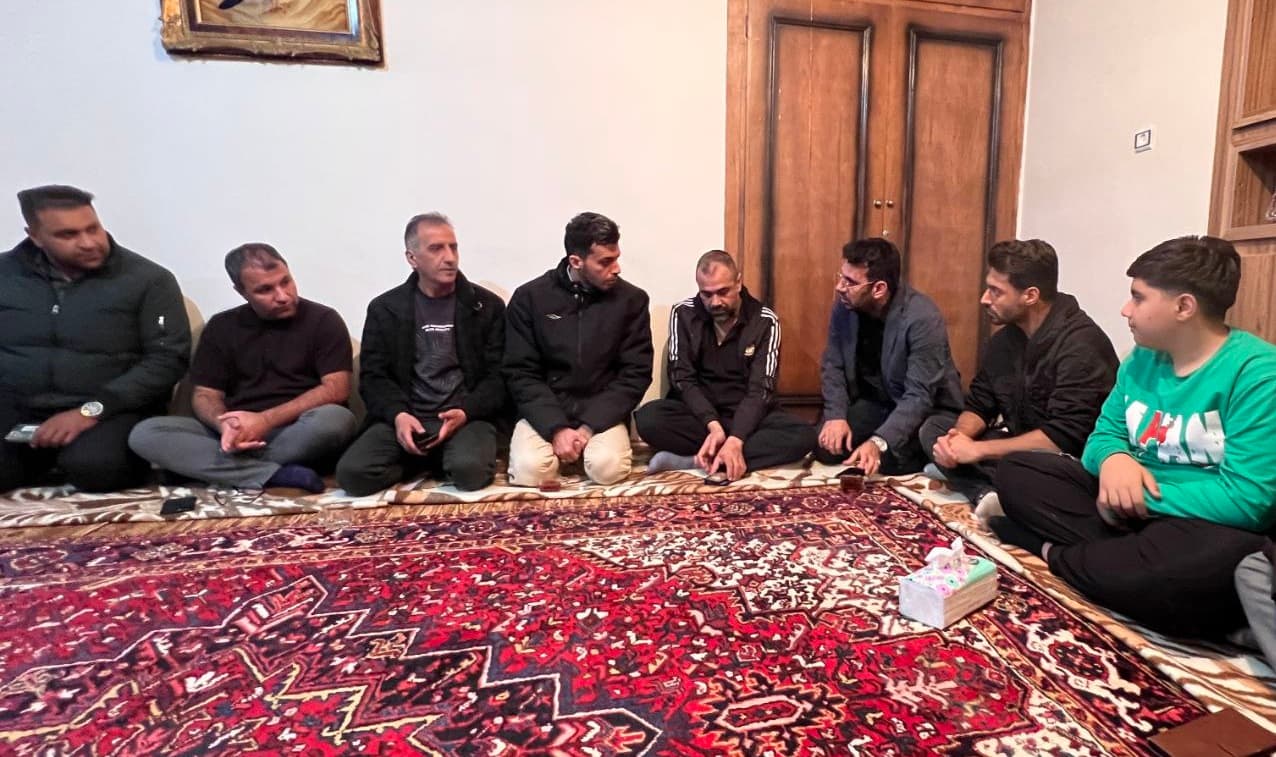 همدردی باشگاه تراکتور با خانواده هوادار مرحوم؛ زنوزی زنگ زد، «شجاع» حضوری رفت + عکس