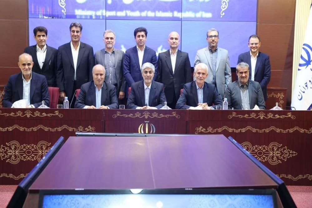 وزیر ورزش: برای نگارش آیین نامه فیرپلی مالی به فدراسیون مجوز دادیم