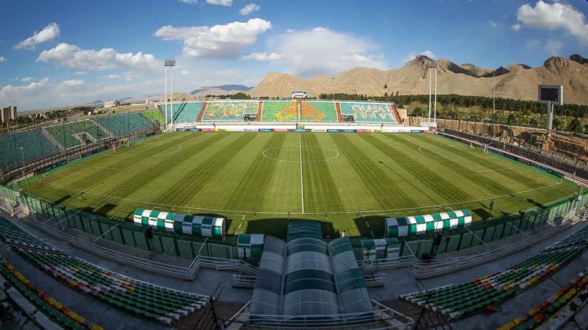 فولادشهر میزبان سپاهان در رقابت های آسیایی؛ ناظران فیفا هم تایید کردند