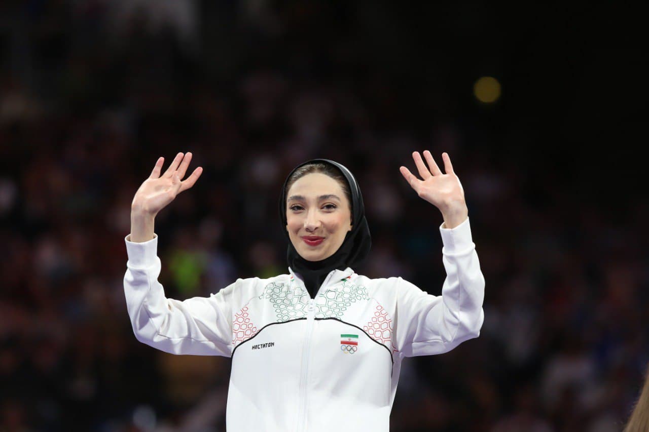 مبینا نعمت‌ زاده: درود می‌فرستم به فرزندان کوروش کبیر؛ کلمات هم در این لحظات کم می‌آورند