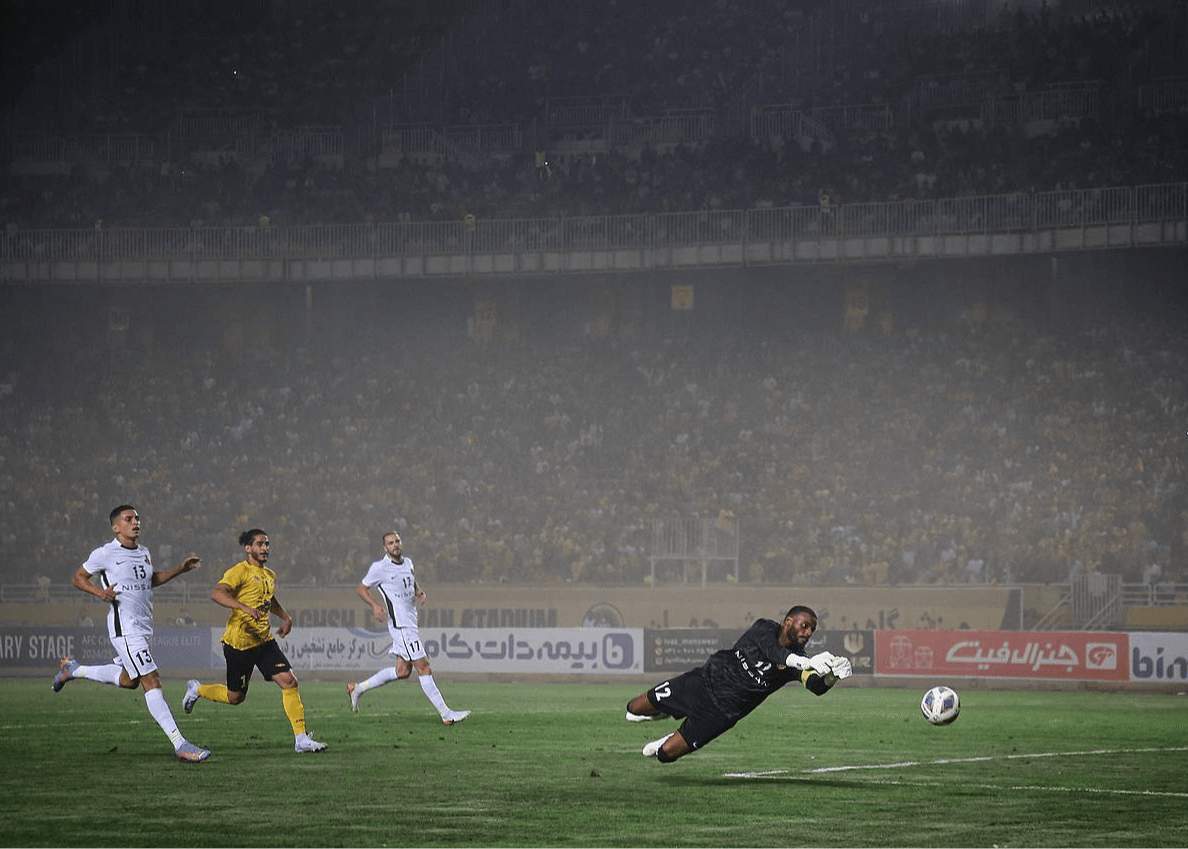 سپاهان 1-4 شباب الاهلی / دشمن در خانه و ما گرد جهان می گردیم؛ هرچه خوردیم از خودی بود!