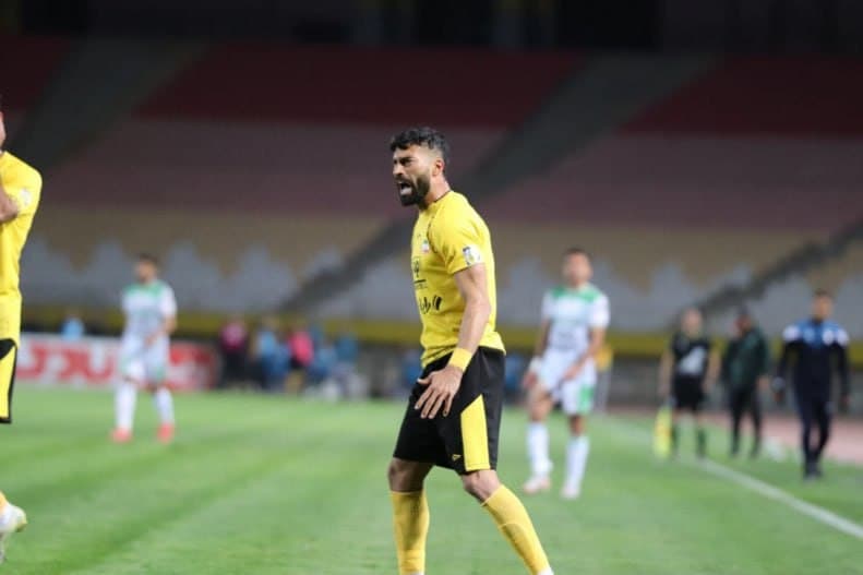 ادعای سپاهان؛ رامین رضاییان مقابل پرسپولیس محروم نیست