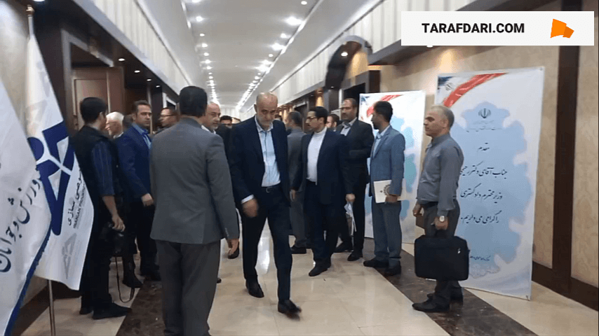 آیین واگذاری استقلال و پرسپولیس با حضور مدیران دو باشگاه، مالکان جدید و وزیر ورزش / فیلم