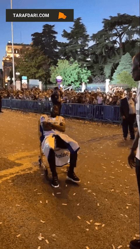 حرکات عجیب آنتونیو رودیگر در جشن قهرمانی رئال مادرید