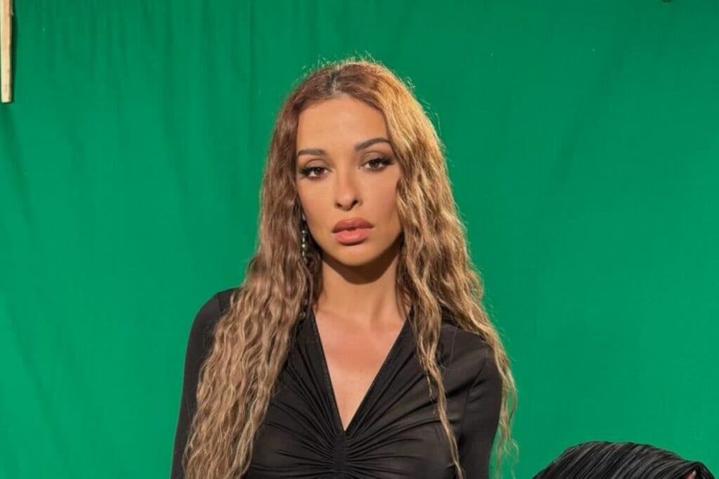 Elena Foureira - Fuego (آهنگ یونانی)